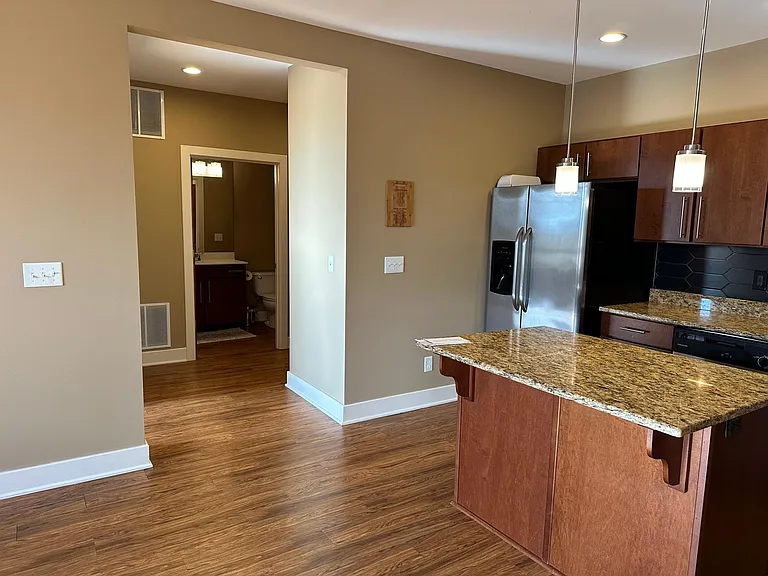 110 S Campbell St #209 — Photo 32