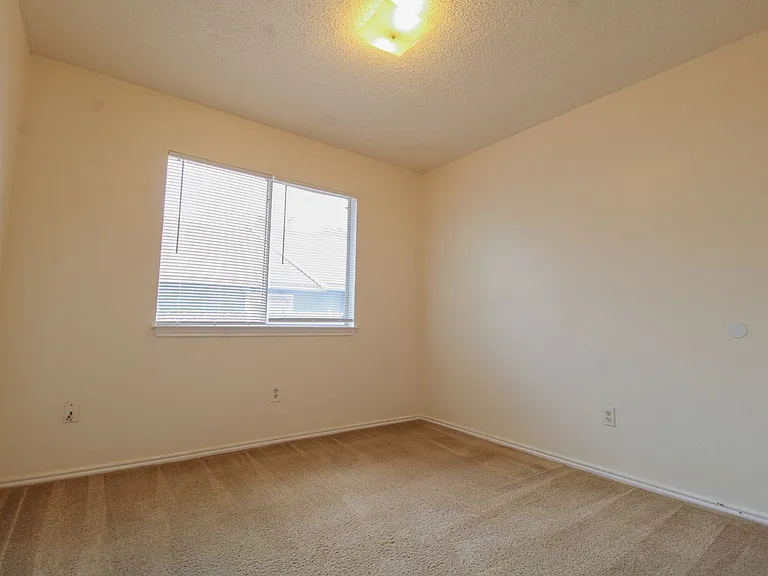 6214 Ridge Glade St — Photo 18