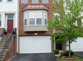 6733 Applemint Ln, Alexandria, VA 22310