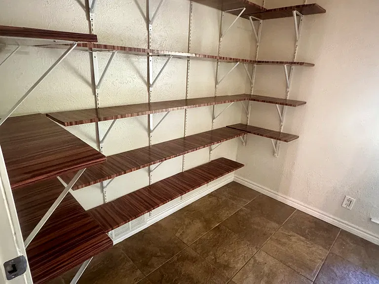 613 Overland Trl — Photo 14
