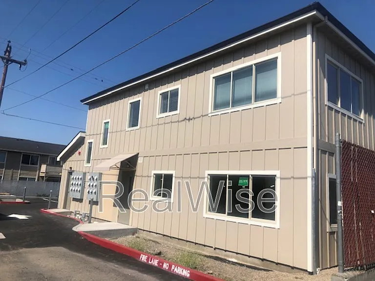 1935 Table Rock Rd #8 — Photo 4