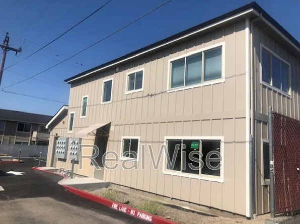 1935 Table Rock Rd, Medford, OR
