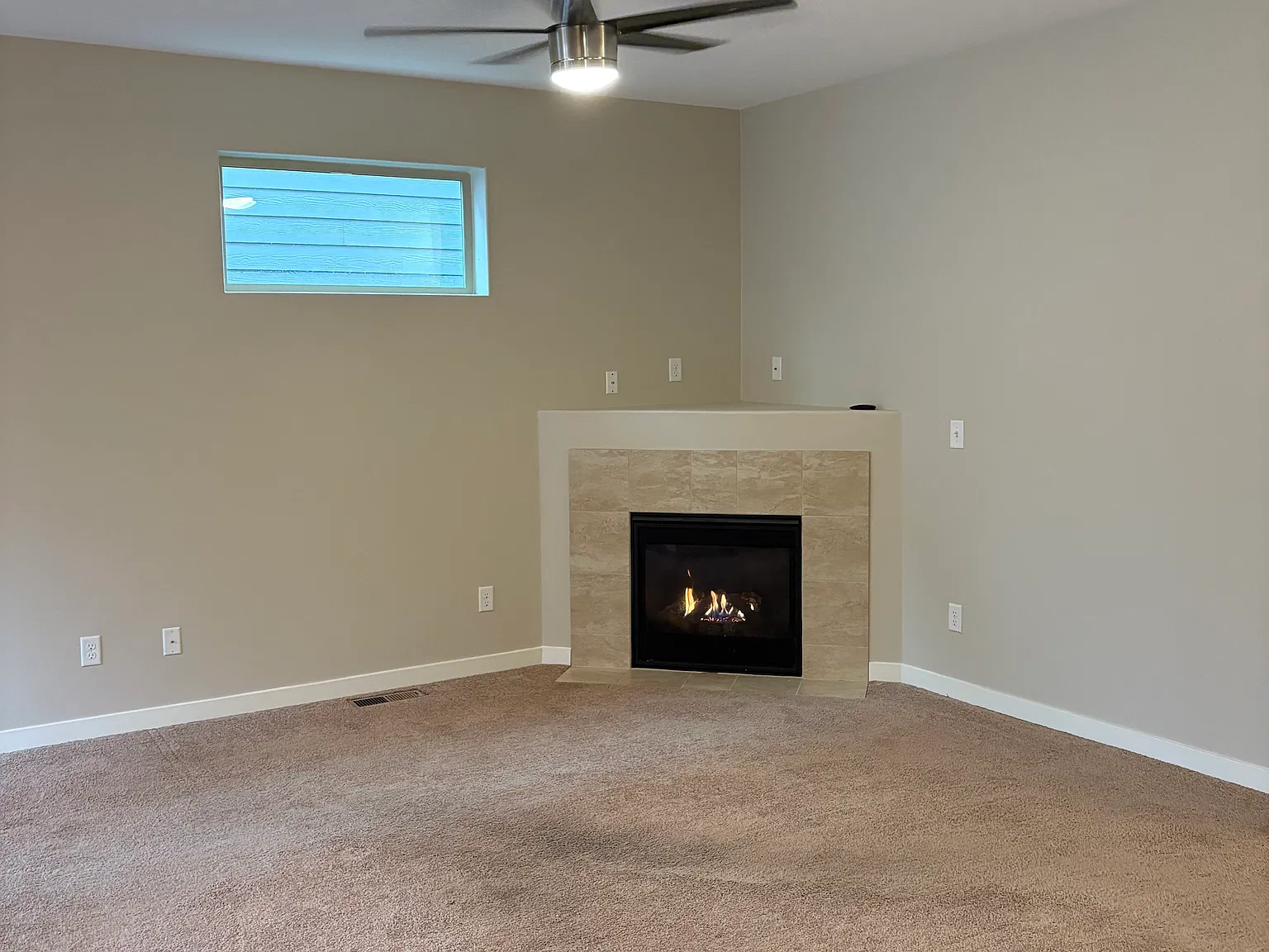 3 bed, 2.5 bath, 1606 sqft, $2,700 — Photo 4