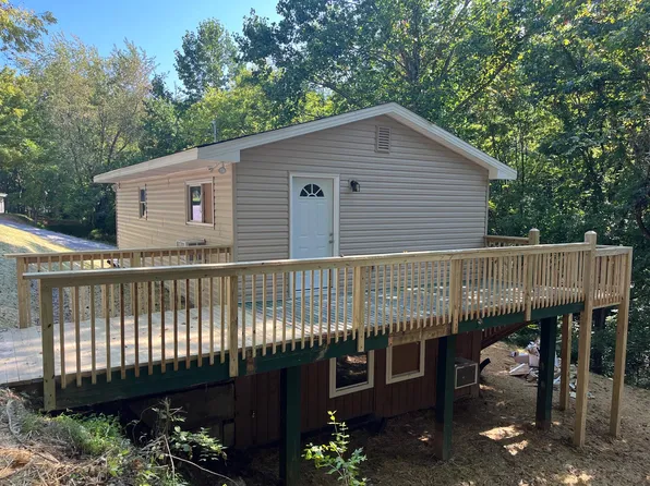 718 Mount Vernon Rd, Bethpage, TN 37022