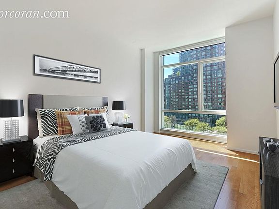 2nd image of 200 Chambers St APT 6C