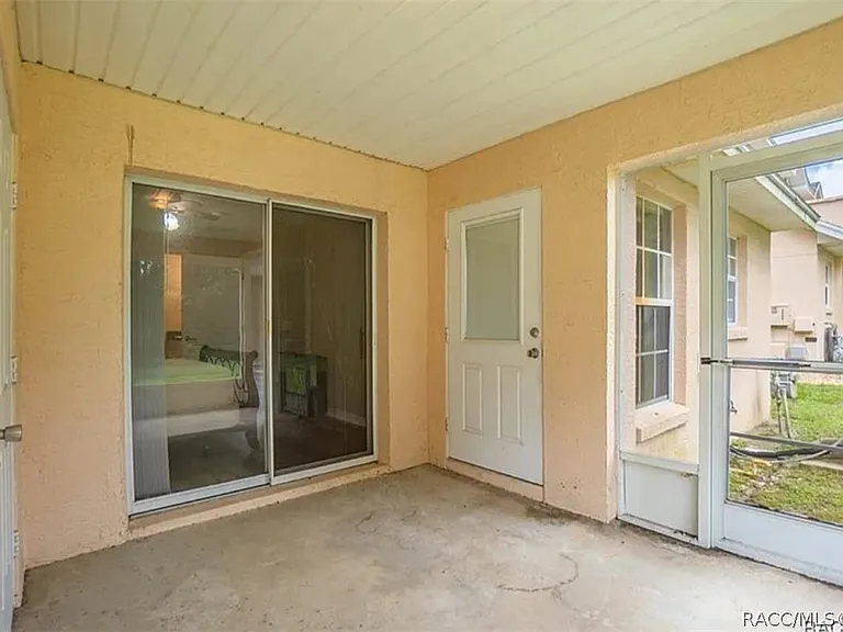 835 N Rembrandt Way — Photo 22