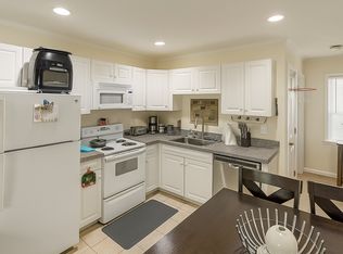 3383 Whitney Ave APT C, Hamden, CT 06518