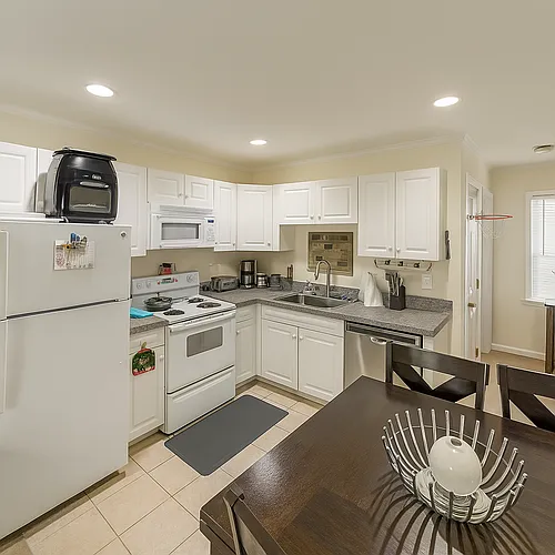 3383 Whitney Ave #C Photo 1
