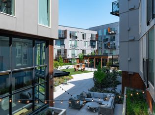 Arlo, Seattle, WA 98118