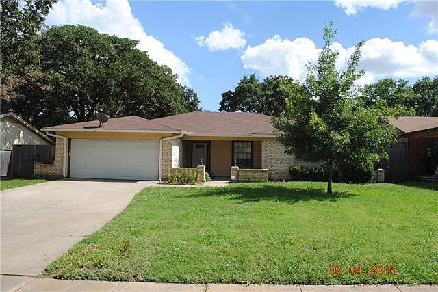 1st image of 3405 Meadow Wood Ct