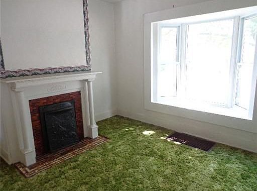 3rd image of 35 Gramont Ave