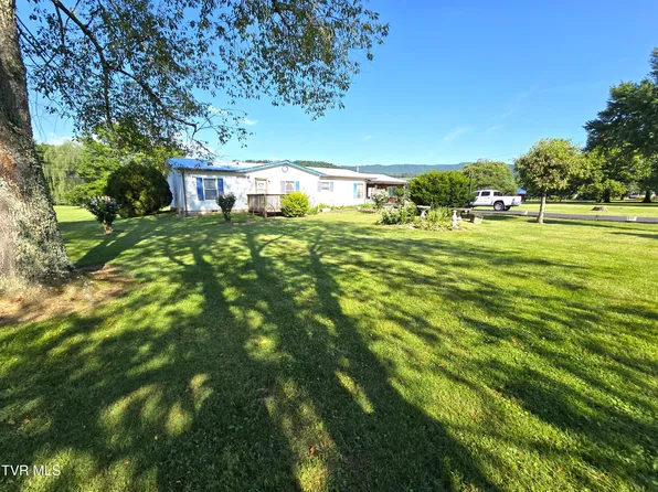 294 Collins Dr, Mountain City, TN 37683