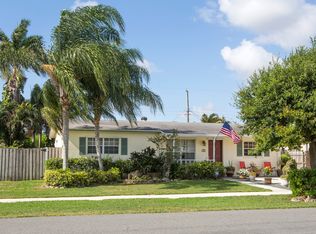 333 Cavalier Rd, Palm Springs, FL 33461