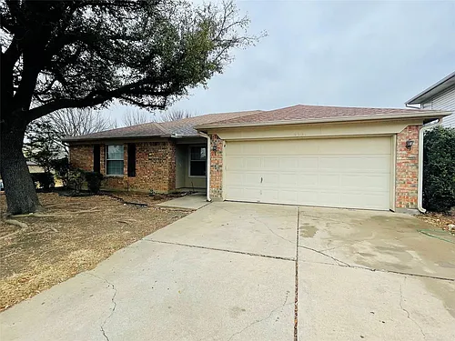 5501 White Dove Dr Photo 1