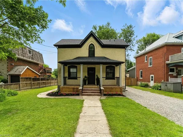 351 Fountain St S, Cambridge, ON N3H 1J2