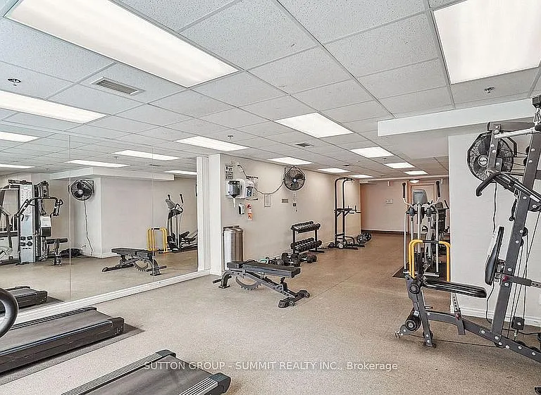225 Wellesley St E #805 — Photo 5
