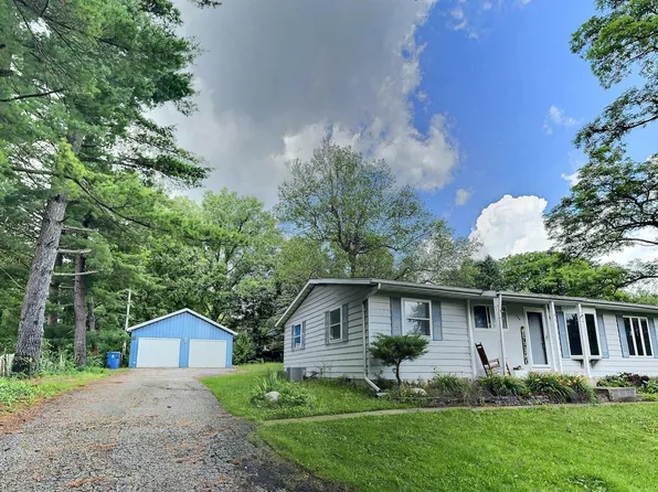 200 Donovan Dr, Valparaiso, IN 46385