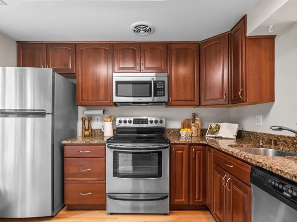 59 Brassie Ct, Montgomery Village, MD 20886
