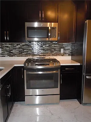 Sold by R New York | media 31