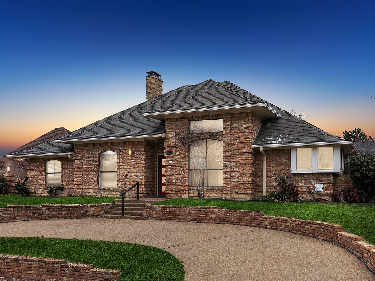 2914 Club Hill Dr, Garland, TX 75043 | Zillow