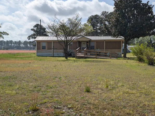 5298 Balfour Rd, Lumber Bridge, NC 28357