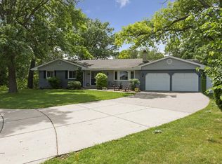 6830 Kingston Cir N, Minneapolis, MN 55427