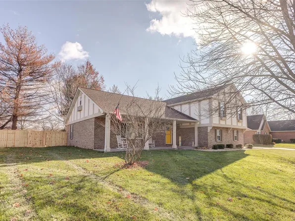 117 Pineywoods Dr, Swansea, IL 62226