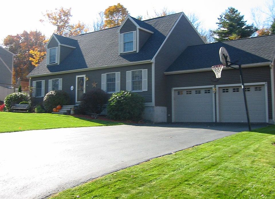 2nd image of 244 Leo Dr