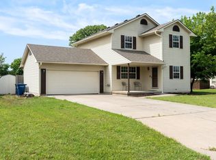 405 Edgewood Ave, Augusta, KS 67010