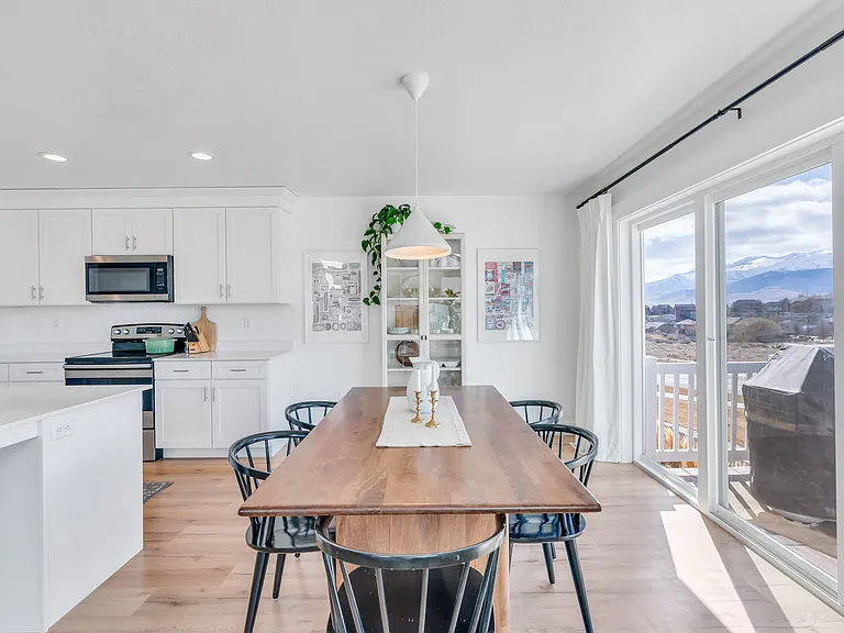 1557 W Stone Gate Dr — Photo 6