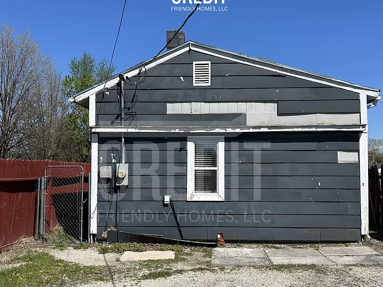 2032 Milan Ave — Photo 2