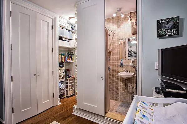 Sold by The Bamberger Group | media 26