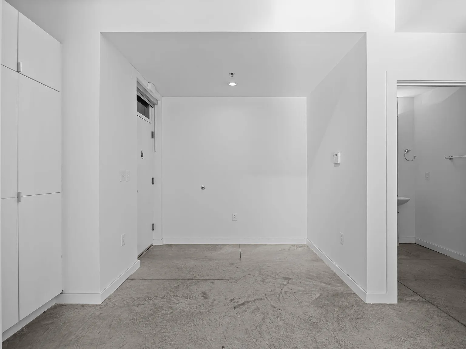 1 bed, 1.5 bath, 1281 sqft, $2,000 — Photo 3