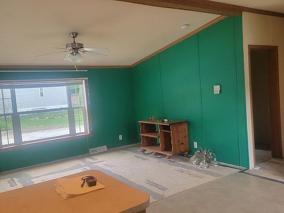 4th image of 137 Pebblewood Drive #141