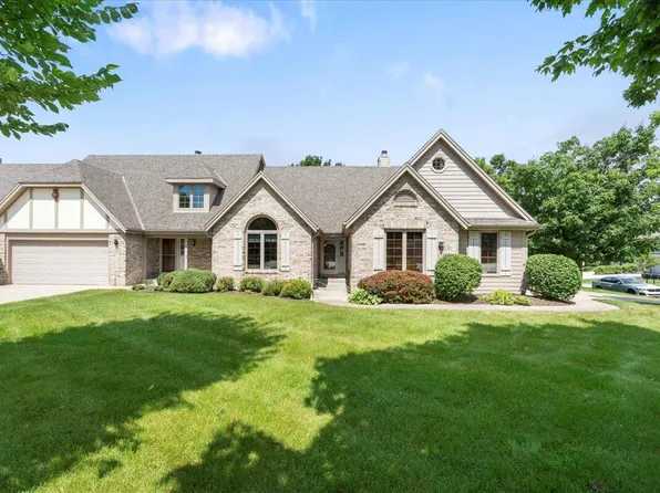 640 Machenry CIRCLE #C, Brookfield, WI 53045