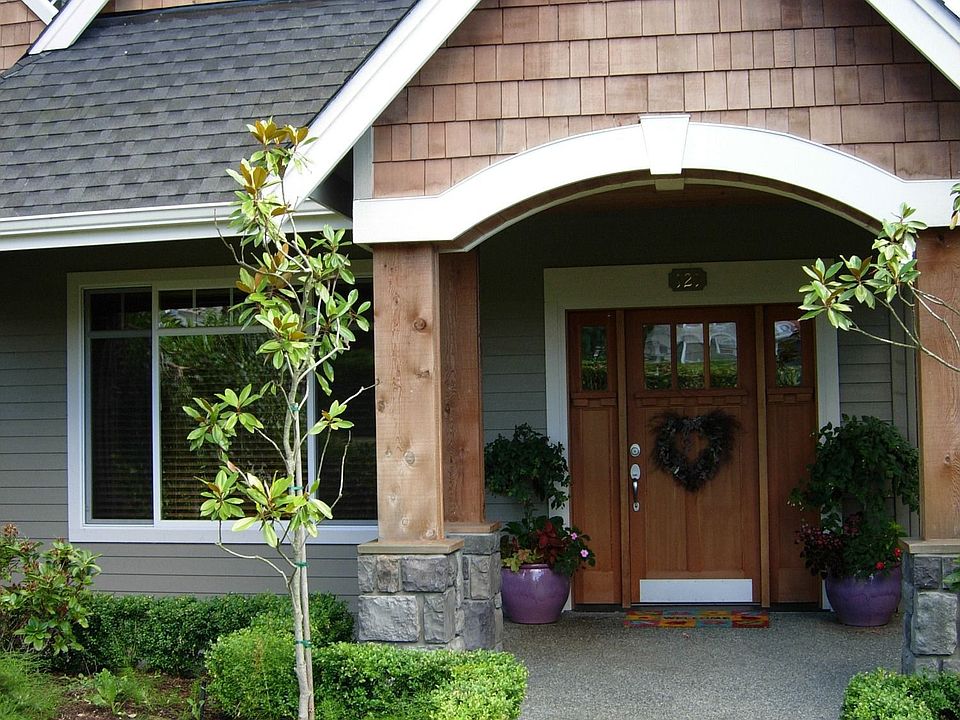 1st image of 121 12th Ave