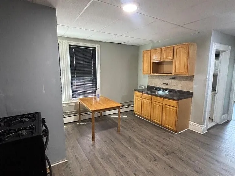 1023 Clinton Ave #4 — Photo 2