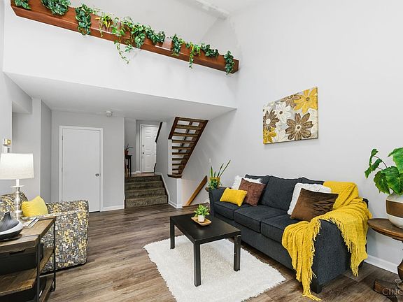 5th image of 287 Bedford Glen Ln