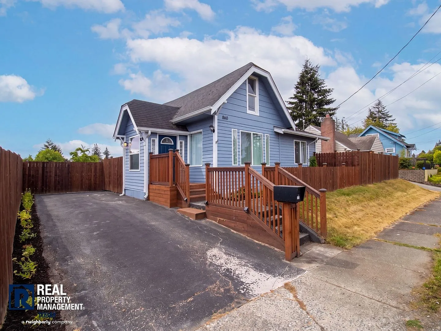 Updated 3-Bedroom Tacoma Home with Fenced Yard & Garage — Photo 2