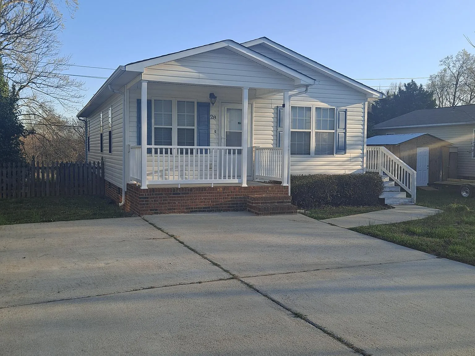 Lineberger St, Lowell — Photo 1