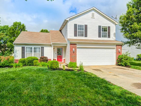 852 Yellowwood Dr, Greenwood, IN 46143