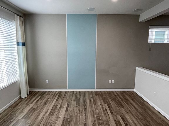 4th image of 4930 130th Pl SE Unit B