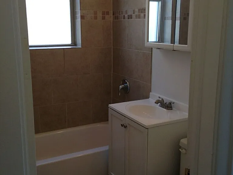 8001 S Marshfield — Photo 3