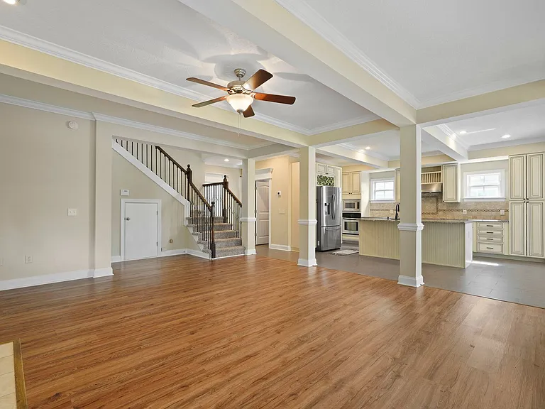 275 James Dunham Pkwy — Photo 9