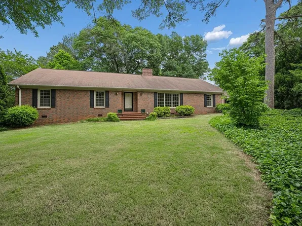 711 Fernwood Dr, Spartanburg, SC 29302
