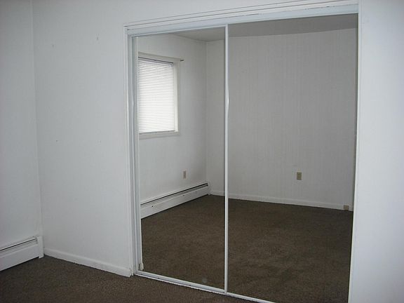 2nd image of 1109 Waldo St