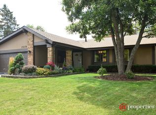 1019 Partridge Ln, Lake Zurich, IL 60047