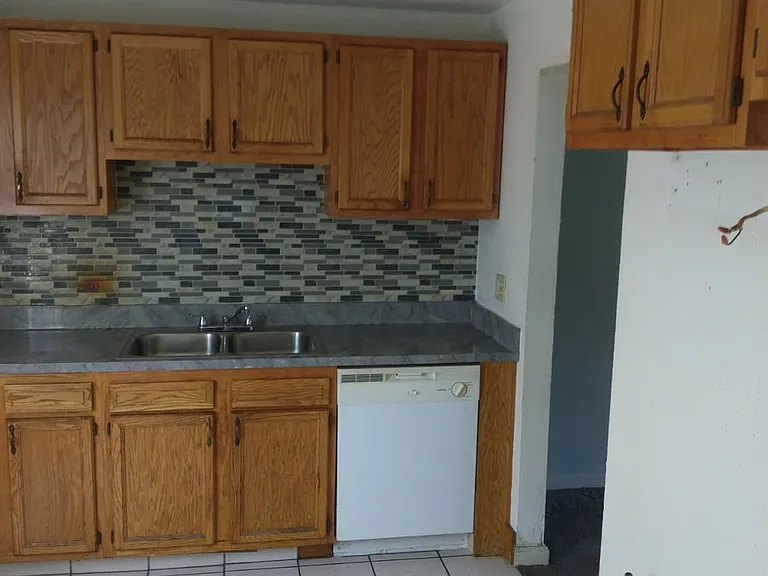 4889 Banbury Ct — Photo 3
