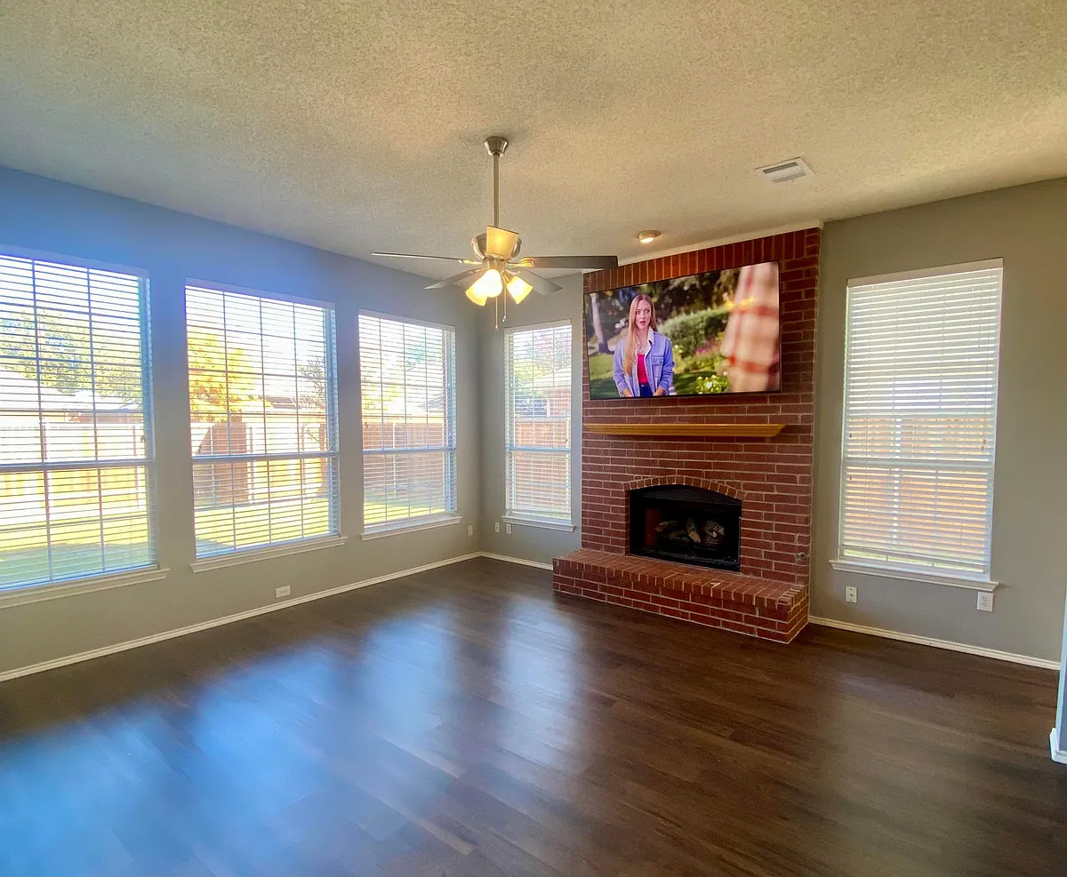 Family Room with Gas Log Fireplace, Sony Smart TV & Satellite Television - 12316 Biloxi Dr