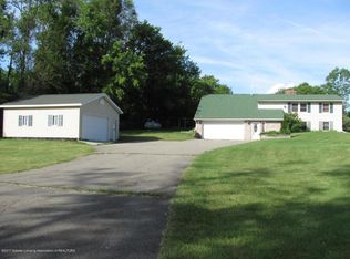 14623 Wacousta Rd, Grand Ledge, MI 48837
